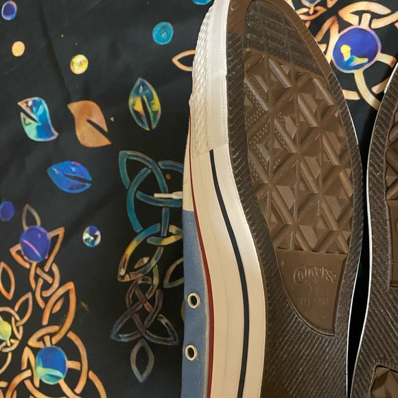 Converse in a mens  US 12 - Picture 3 of 9